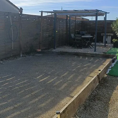L'oustal Lägenhet